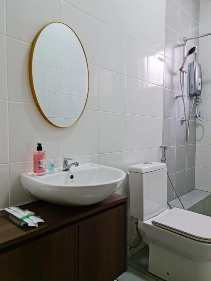 Rhr Deluxe Guesthouse Kinarut Papar Sabah - Pool View ภายนอก รูปภาพ